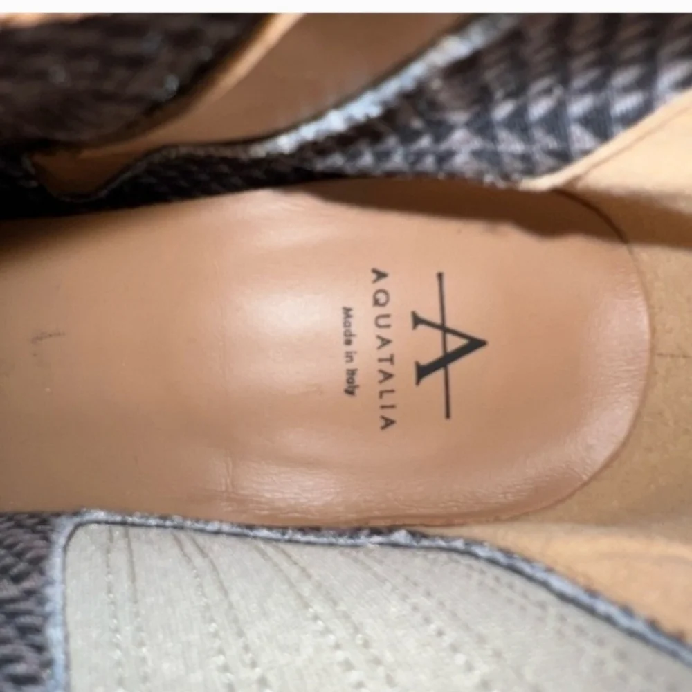 Aquatalia Taupe Charlotte Weatherproof Suede Booties Size 7.5